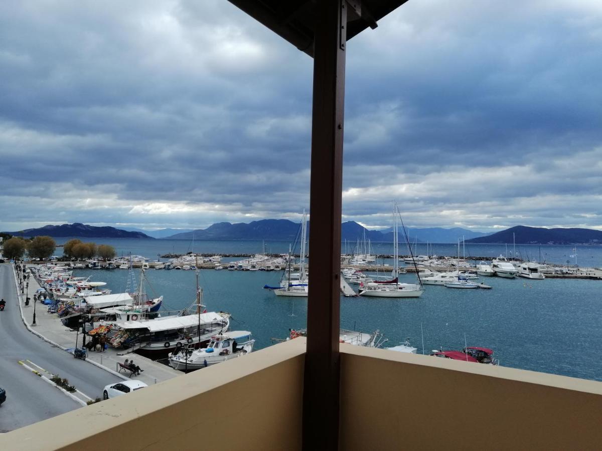 Aegina Port Apt 2-Διαμέρισμα Στο Λιμάνι Της Αίγινας 2 外观 照片