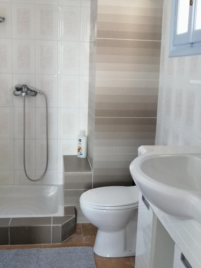 Aegina Port Apt 2-Διαμέρισμα Στο Λιμάνι Της Αίγινας 2 外观 照片
