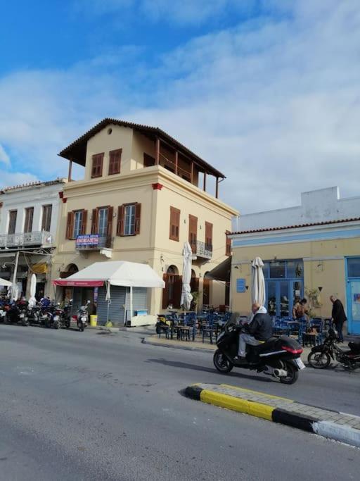 Aegina Port Apt 2-Διαμέρισμα Στο Λιμάνι Της Αίγινας 2 外观 照片