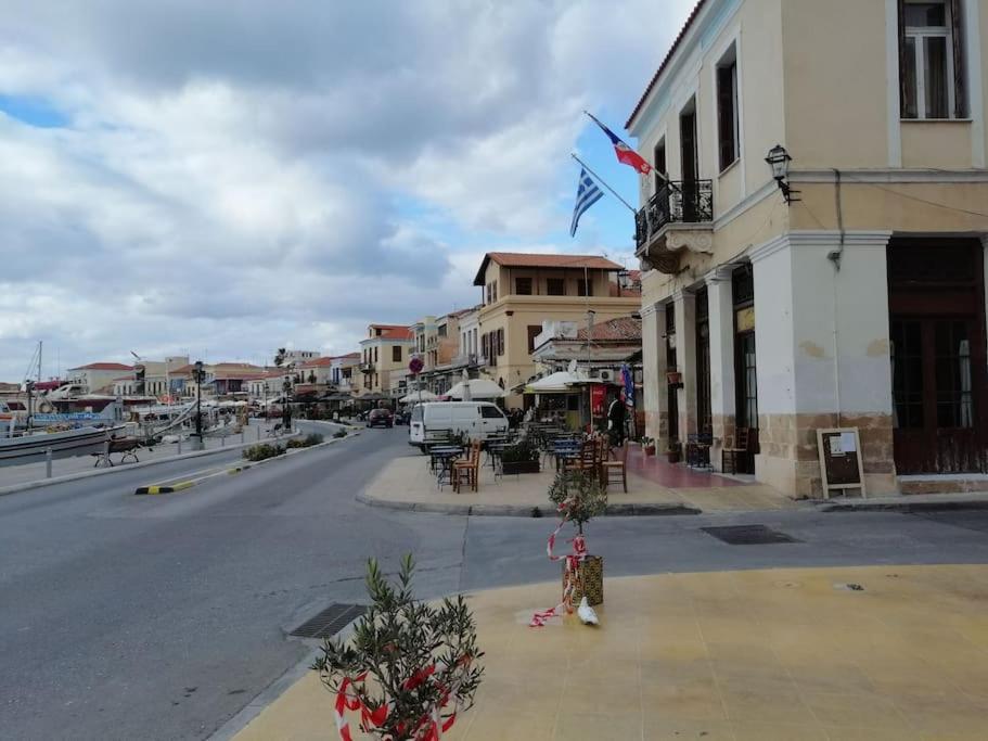 Aegina Port Apt 2-Διαμέρισμα Στο Λιμάνι Της Αίγινας 2 外观 照片