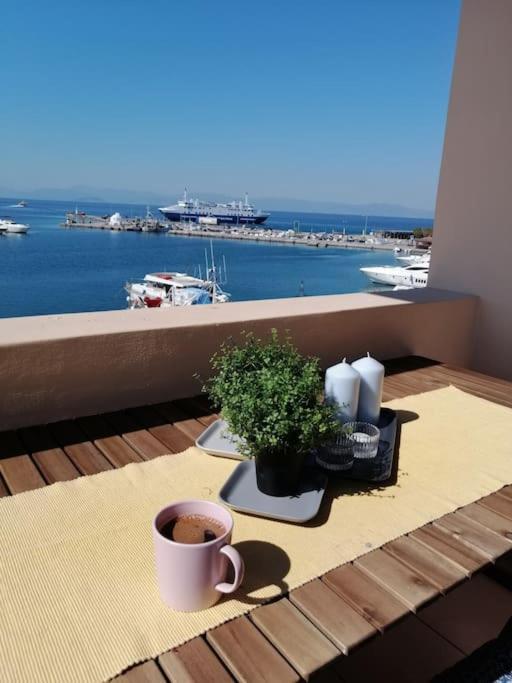 Aegina Port Apt 2-Διαμέρισμα Στο Λιμάνι Της Αίγινας 2 外观 照片